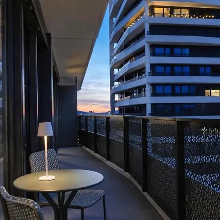 Appartement Skyline Mit Eckterrasse Zürich
